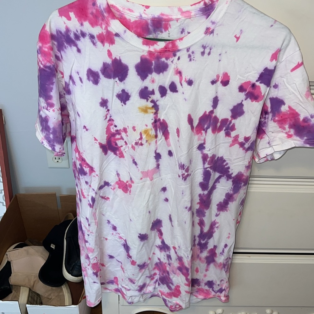 Two shirts! - Picture 2 of 5